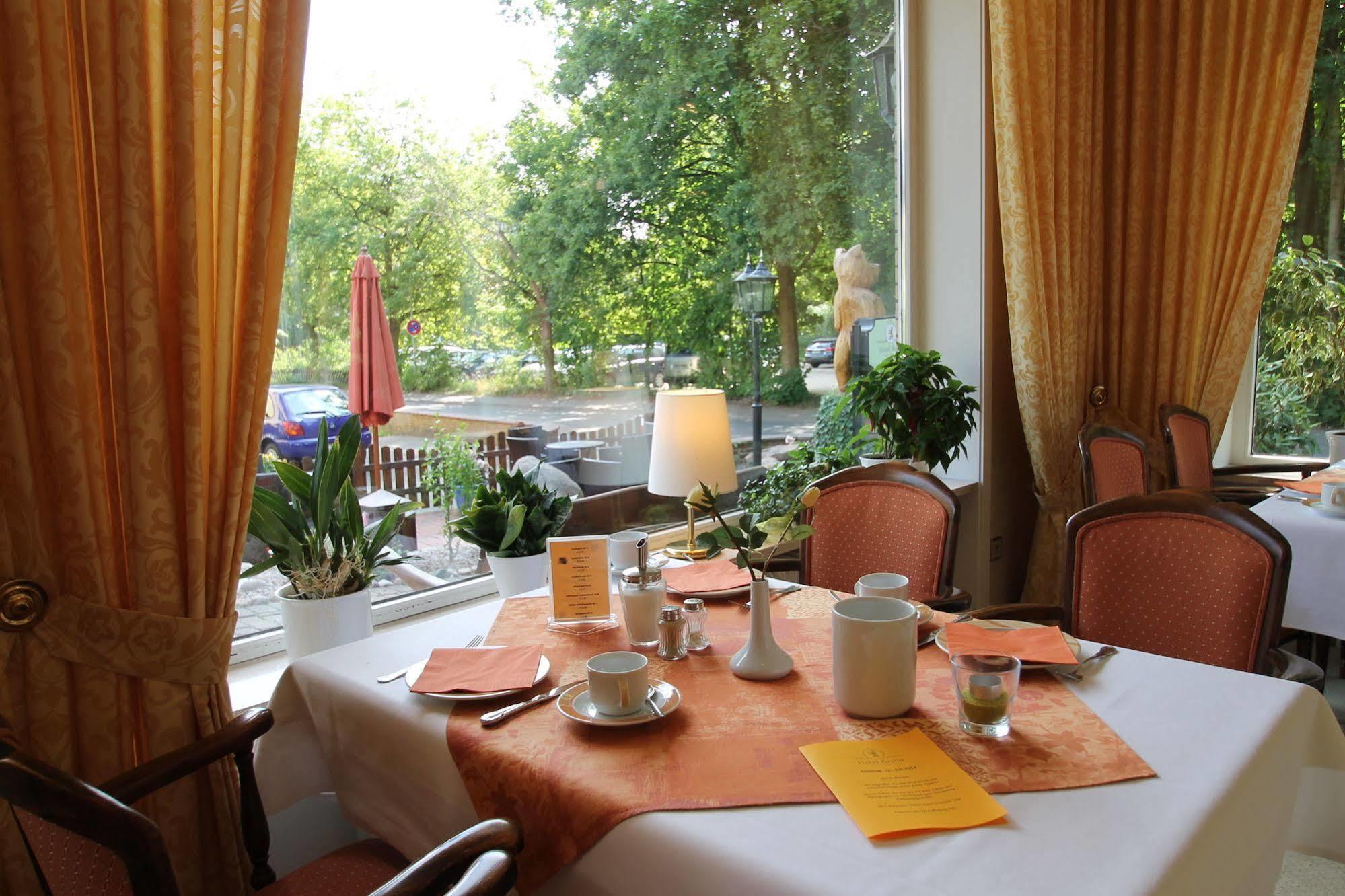 Akzent Hotel Berlin 바트베벤슨 외부 사진